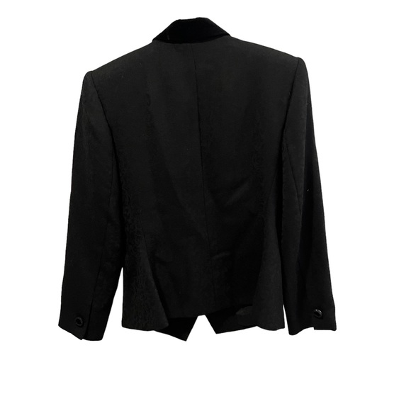 Albert Nipon Women’s Suit Jacket in Black, Velvet Collar, Button Detail - Picture 2 of 9